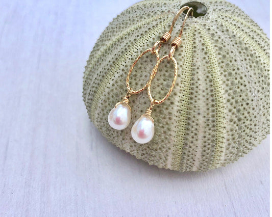 Minimalist Pearl Earrings