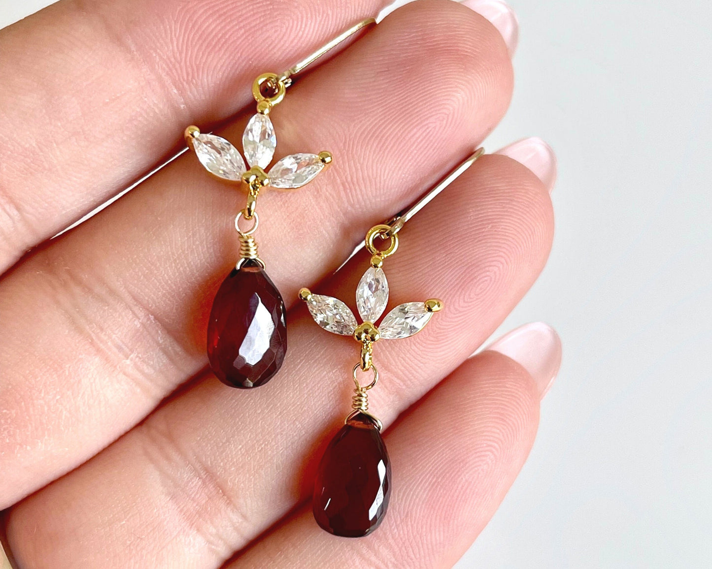 Flower Garnet Earrings