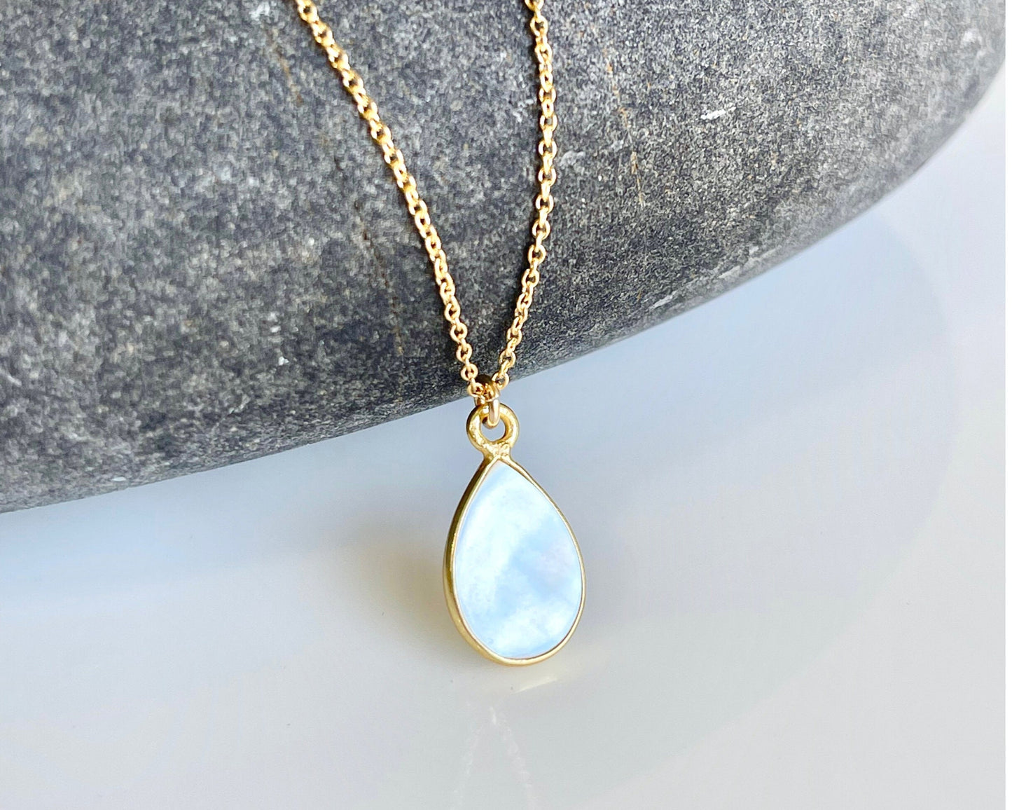 Mother or Pearl Teardrop Necklace