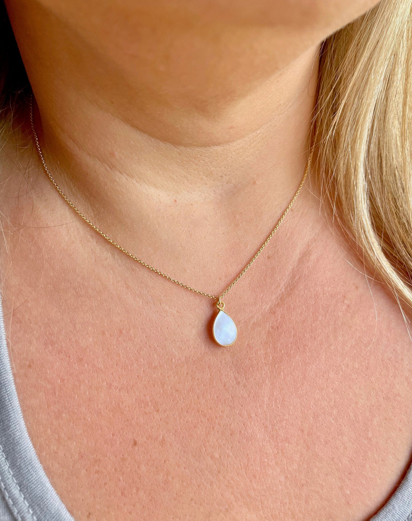 Mother or Pearl Teardrop Necklace