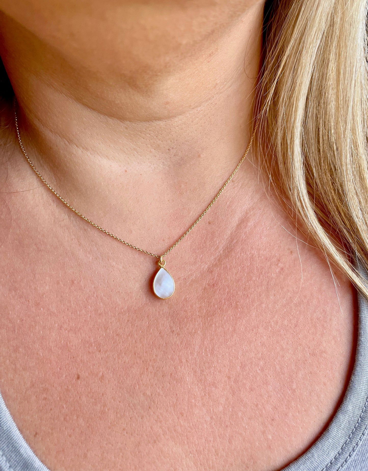 Mother or Pearl Teardrop Necklace